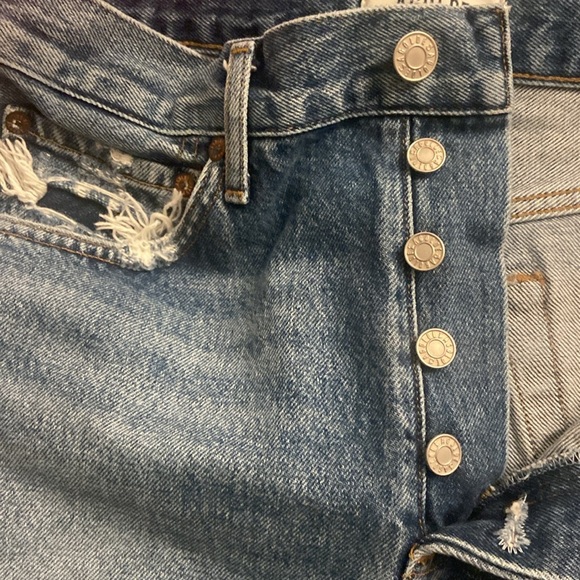 AGOLDE Parker Vintage Distressed Cut Off Jean Shorts Sz 26 100% Organic Cotton - Picture 3 of 6